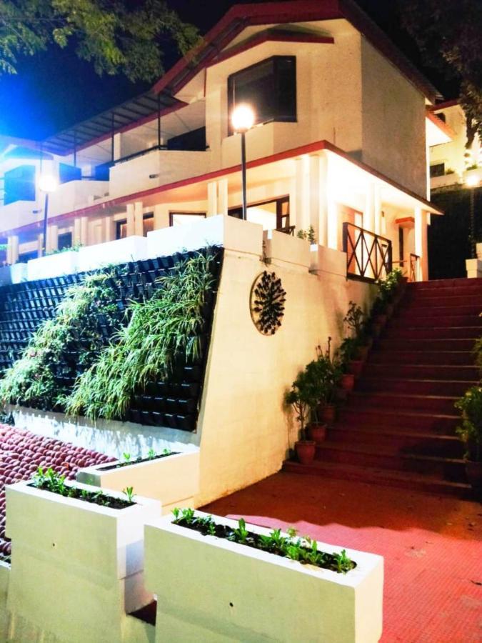 Surbee Resort Mussoorie Buitenkant foto