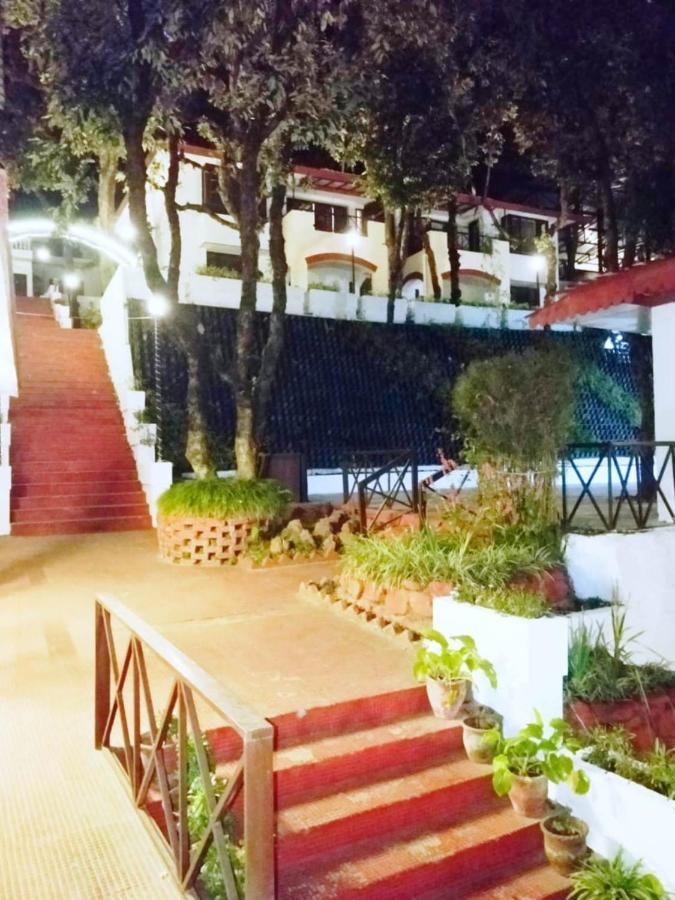 Surbee Resort Mussoorie Buitenkant foto